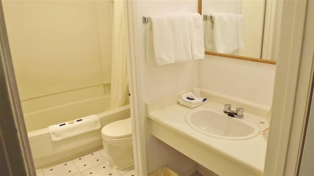 Canadas Best Value Inn Whitecourt Quarto foto