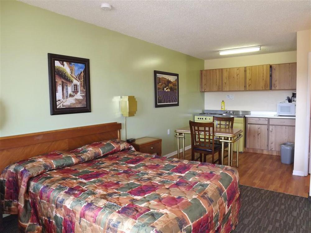 Canadas Best Value Inn Whitecourt Quarto foto