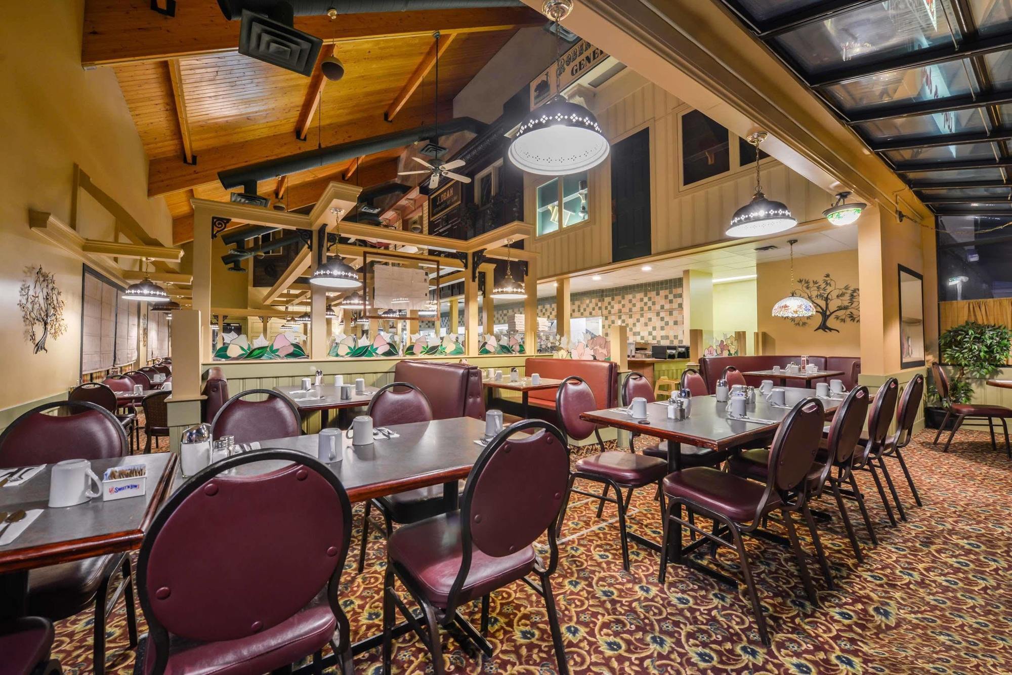 Canadas Best Value Inn Whitecourt Exterior foto